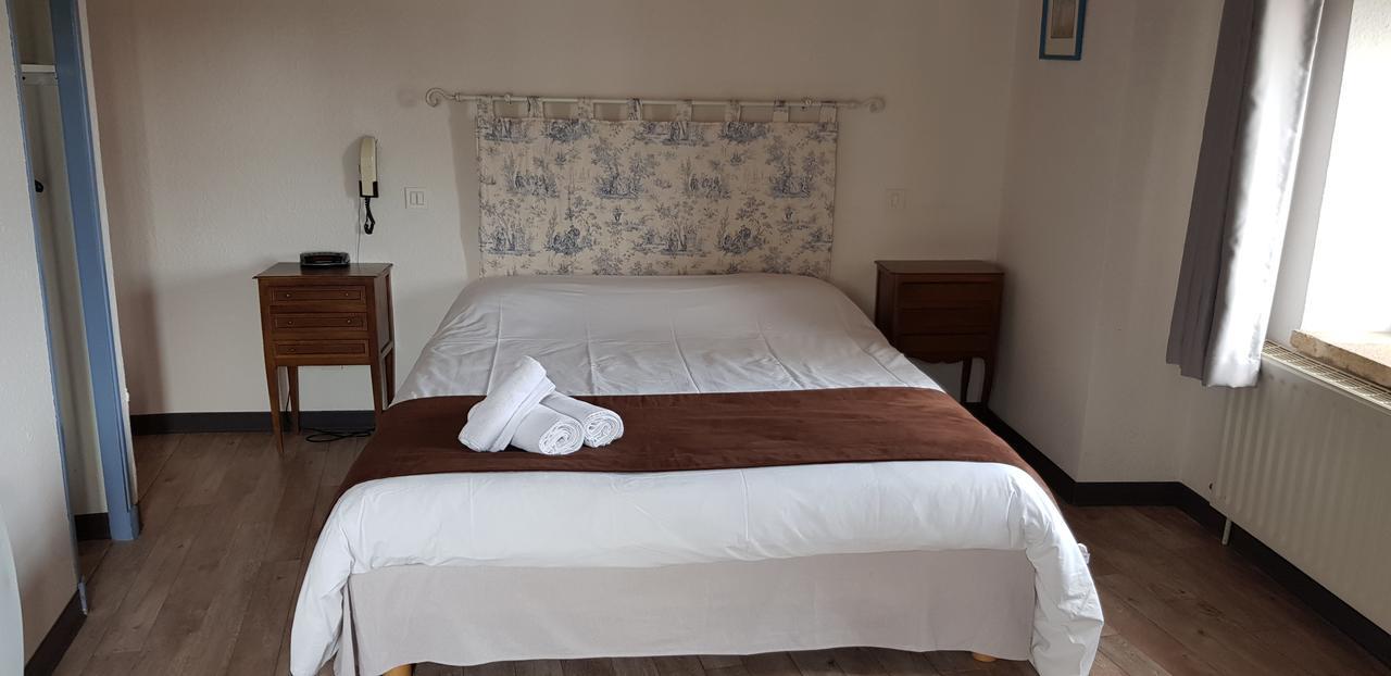 Logis Hotel Le Prieure Bourg-Saint-Andeol Bagian luar foto