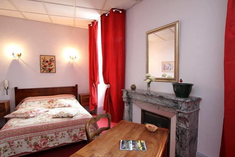 Logis Hotel Le Prieure Bourg-Saint-Andeol Bagian luar foto