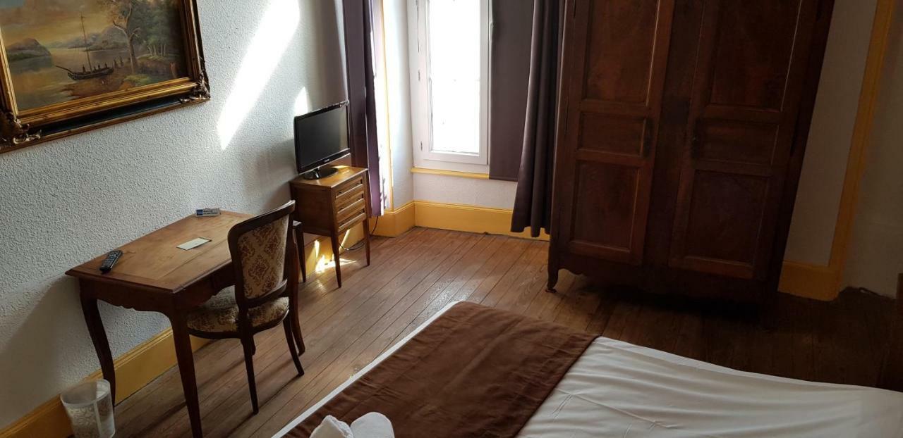 Logis Hotel Le Prieure Bourg-Saint-Andeol Bagian luar foto