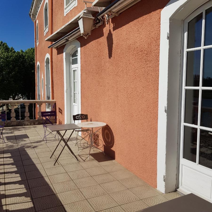 Logis Hotel Le Prieure Bourg-Saint-Andeol Bagian luar foto